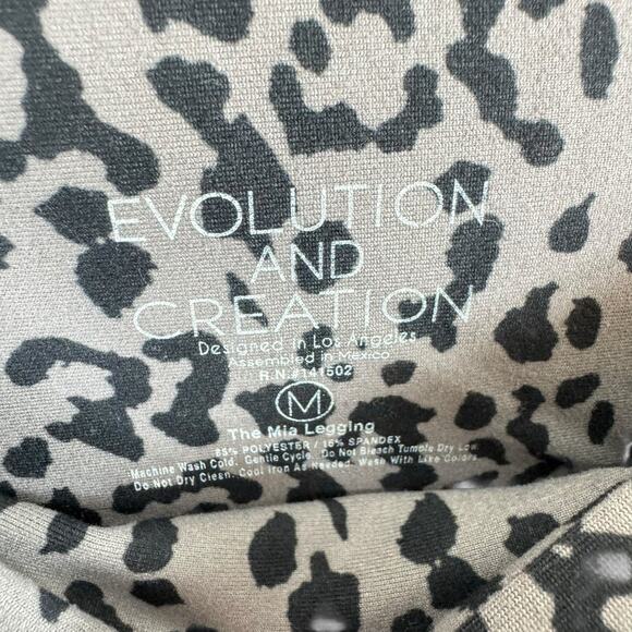 Evolution & Creation The Mia Legging Gray Leopard Skinny Ankle Fit Leggings Sz M - Picture 3 of 3